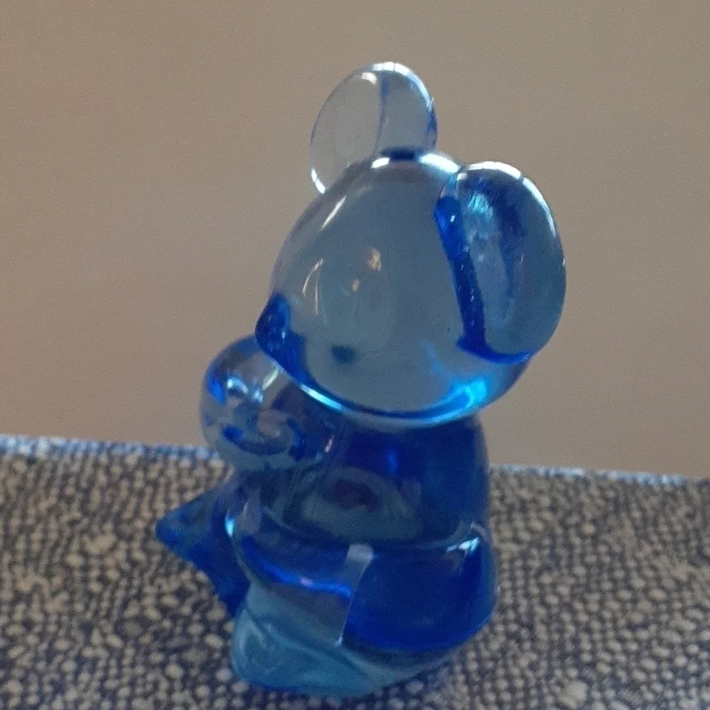 US Commemorative Fine Art Gallery Blue Koala Bear Figurine. 3.5" by 2.5". - Picture 3 of 8